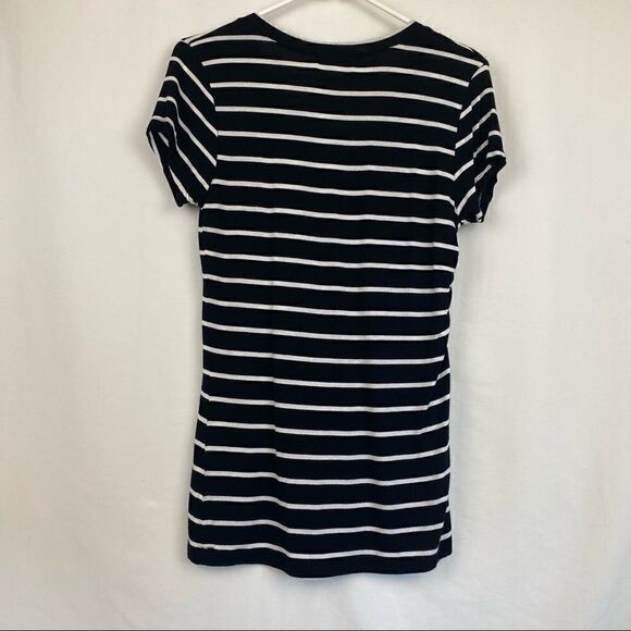 Zenana striped v neck shirt - Picture 3 of 3
